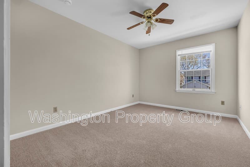 5602 Grouper Ct - Thumbnail 2