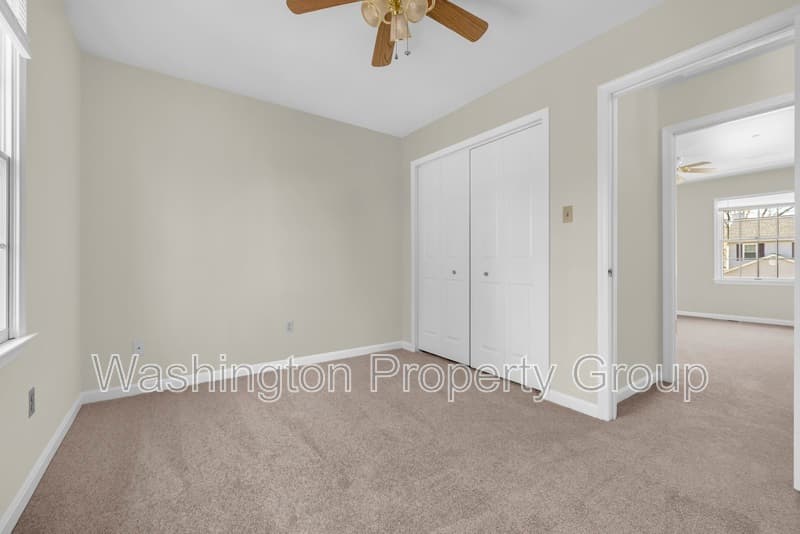 5602 Grouper Ct - Thumbnail 3