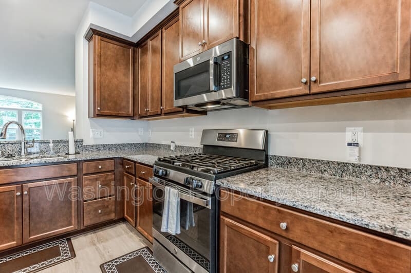18315 Reaper Hill Ct, Unit 40 - Thumbnail 12