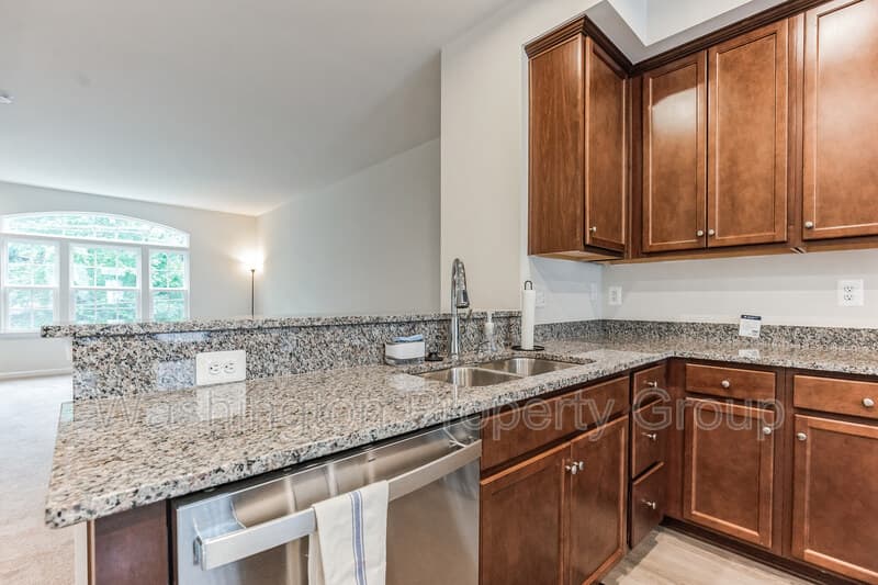 18315 Reaper Hill Ct, Unit 40 - Thumbnail 13