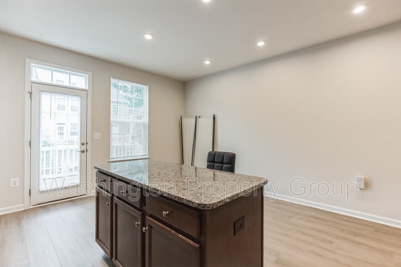 18315 Reaper Hill Ct, Unit 40 - Thumbnail 14