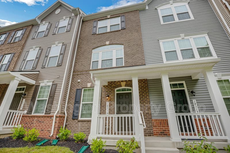18315 Reaper Hill Ct, Unit 40 - Thumbnail 2