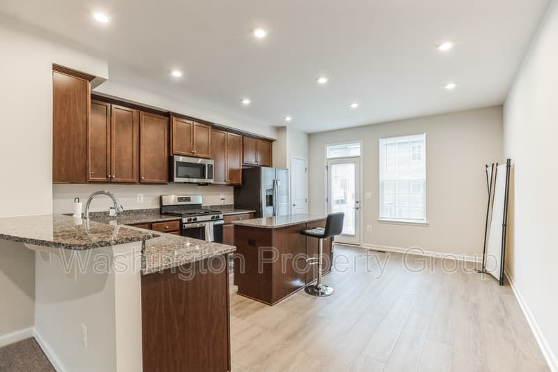 18315 Reaper Hill Ct, Unit 40 - Thumbnail 8