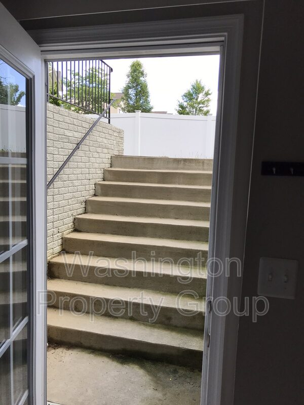 706 Rollins Ave Basement - Thumbnail 10