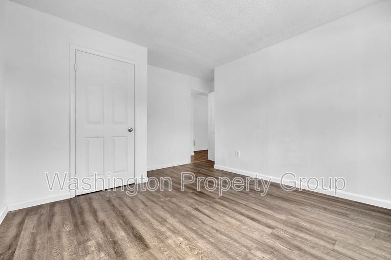 3009 Southern Ave, Apt 30 - Thumbnail 12