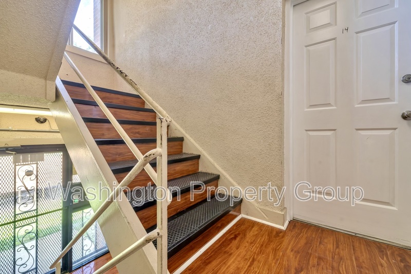 3011 Southern Ave, Apt 14 - Thumbnail 12