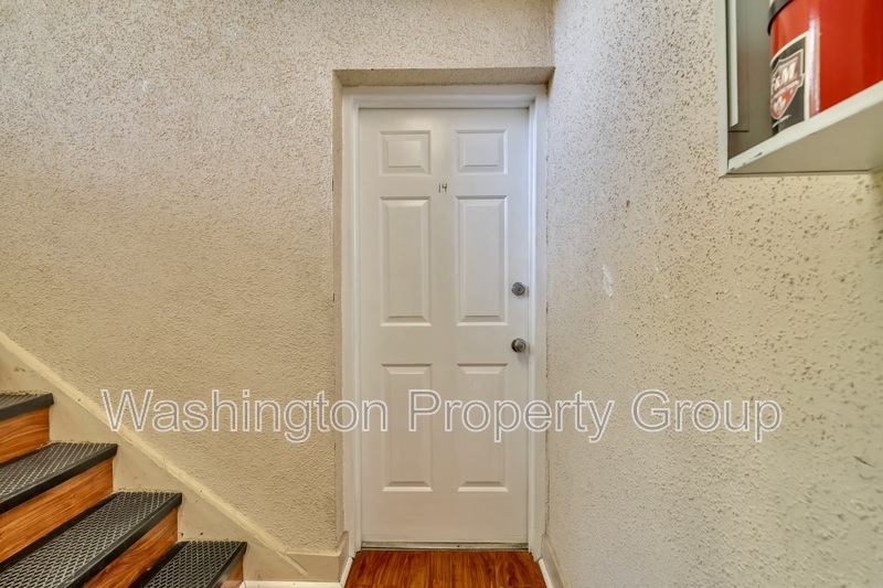 3011 Southern Ave, Apt 14 - Thumbnail 13