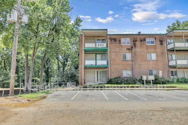 3011 Southern Ave, Apt 14 - Thumbnail 16