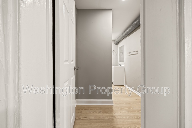 206 E 25th St, Apt 3 - Thumbnail 14