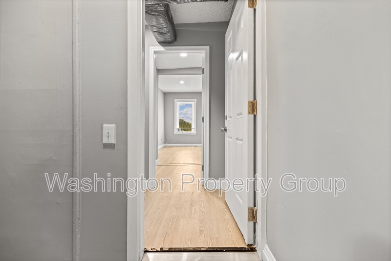 206 E 25th St, Apt 3 - Thumbnail 16