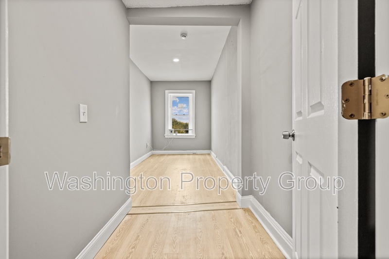 206 E 25th St, Apt 3 - Thumbnail 18