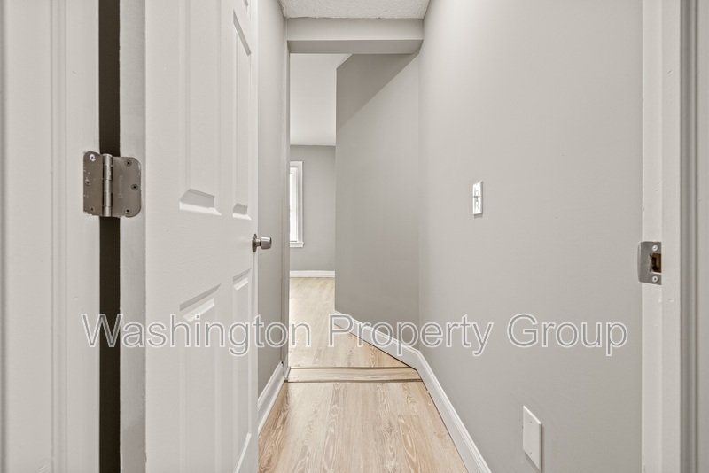 206 E 25th St, Apt 3 - Thumbnail 21