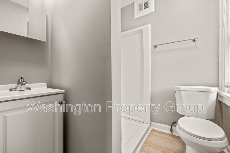 206 E 25th St, Apt 3 - Thumbnail 23