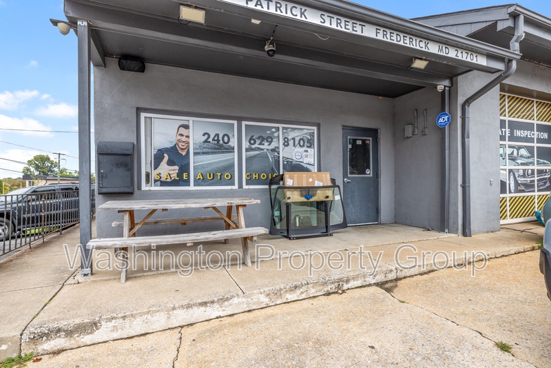 499 W Patrick St
