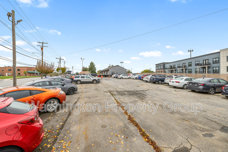 499 W Patrick St - Thumbnail 13