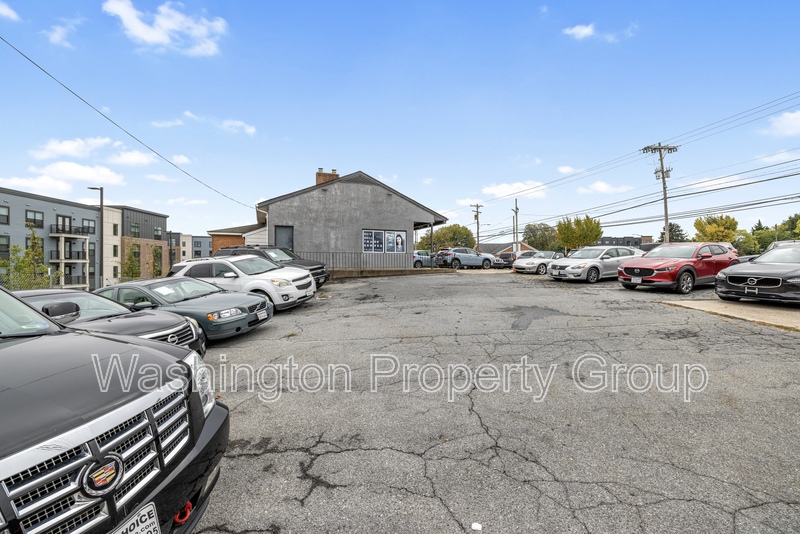 499 W Patrick St - Thumbnail 17