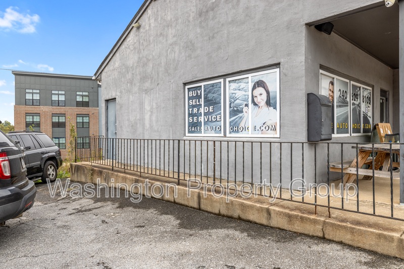 499 W Patrick St - Thumbnail 1